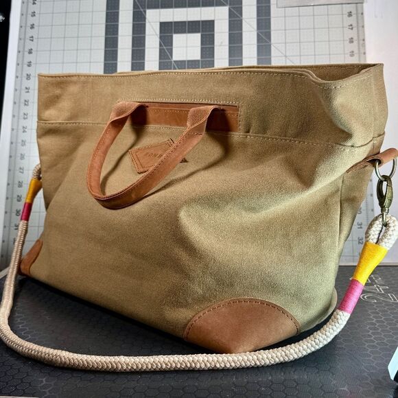 BOMBA®  |  KERALA BAG™  |  LEATHER/CANVAS TOTE  |  UTILITY  |  XLNT  | - Picture 11 of 16